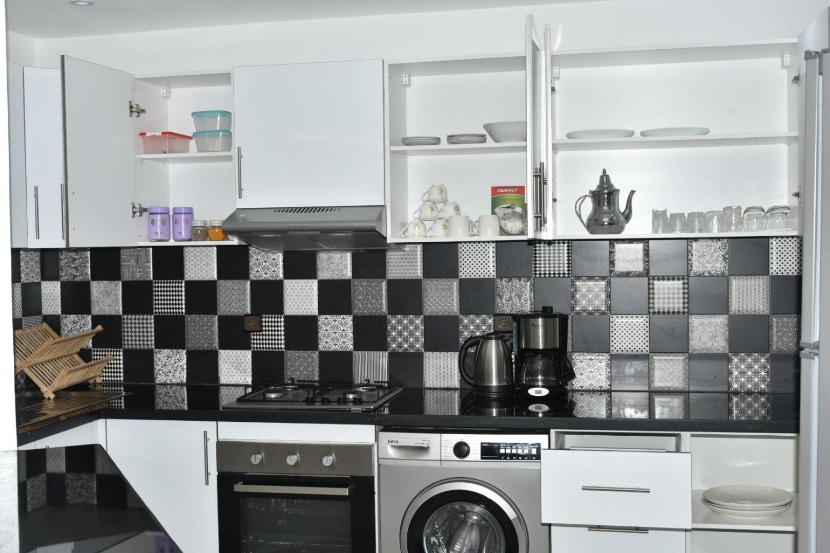 Bright 3-Br In Heart Of Kenitra-Perfect Summer Stay With Parking! Buitenkant foto