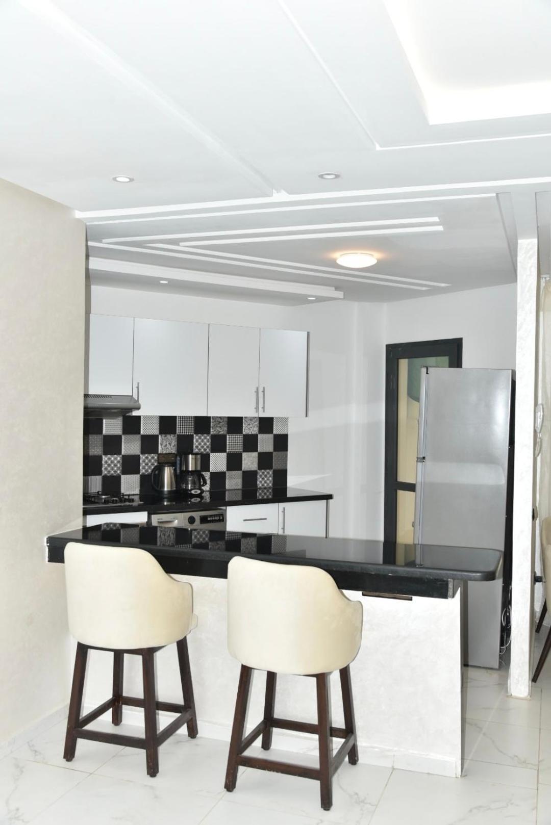 Bright 3-Br In Heart Of Kenitra-Perfect Summer Stay With Parking! Buitenkant foto