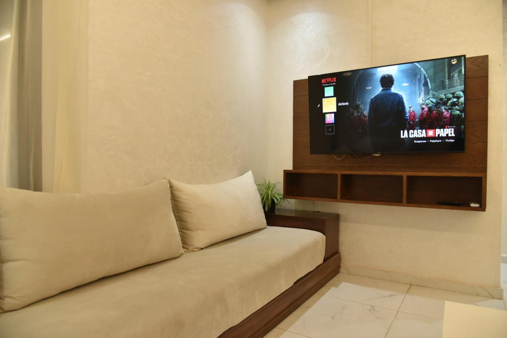 Bright 3-Br In Heart Of Kenitra-Perfect Summer Stay With Parking! Buitenkant foto